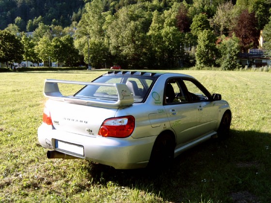 Subaru hinten von rechts